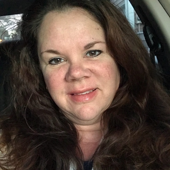 Meet your Posher, Melanie - Picture 1 of 1